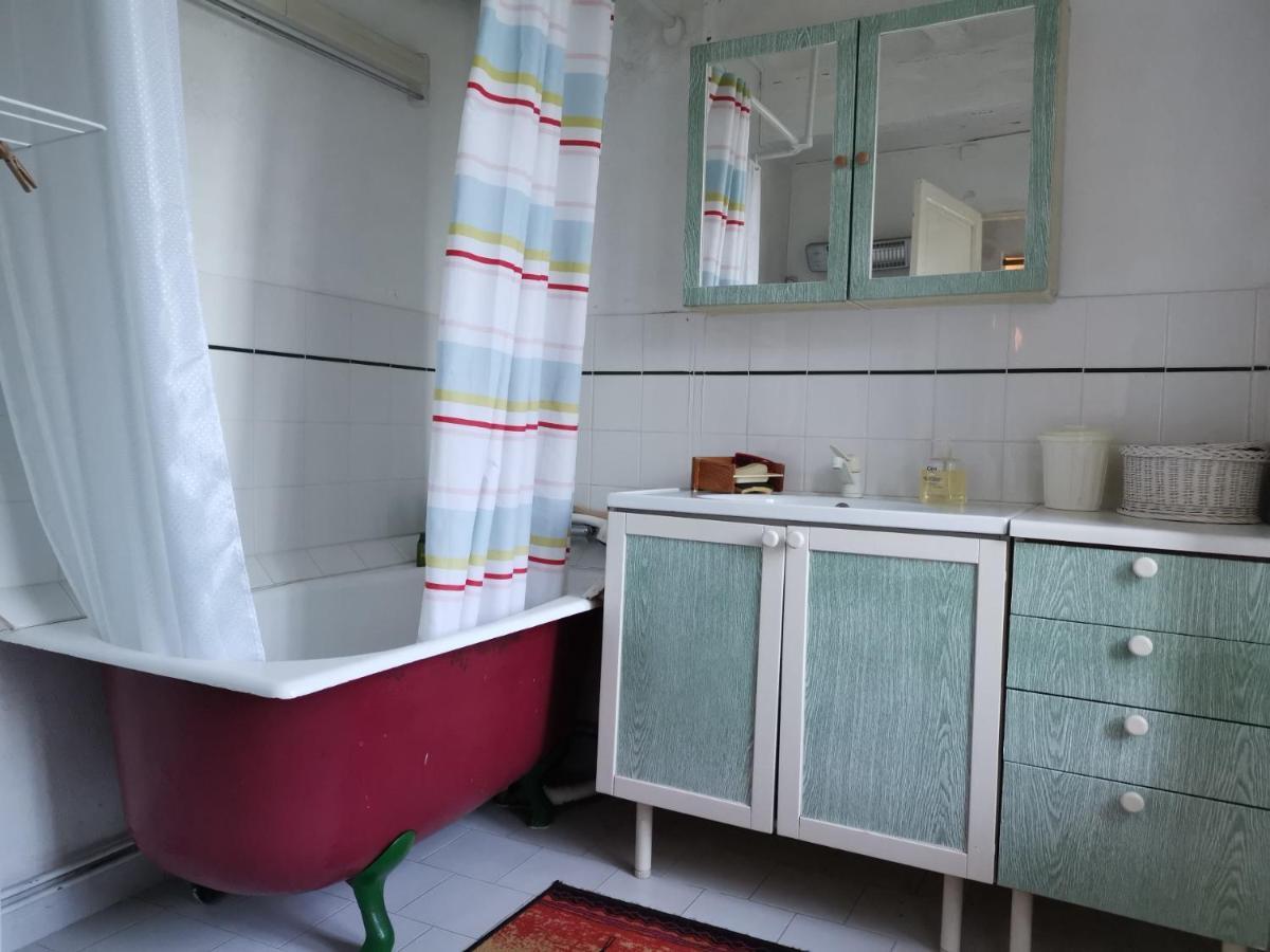 Gite Des Petites Ruelles : Familial Et Chaleureux Troo Bagian luar foto